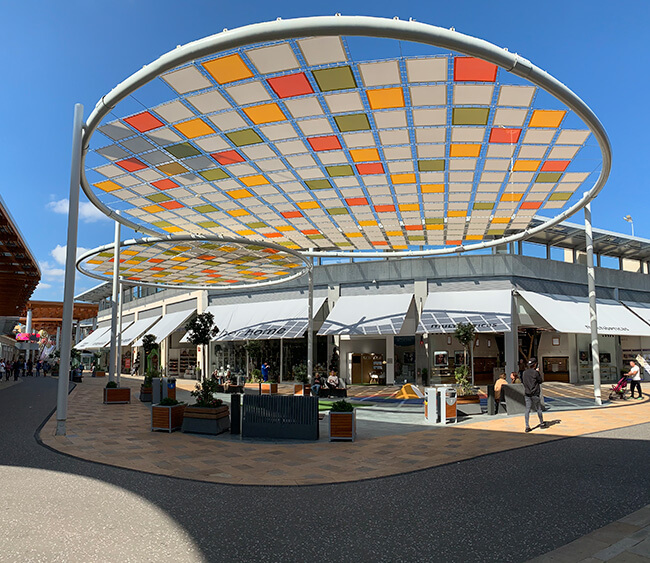 Fachada textil sede iguzzini
