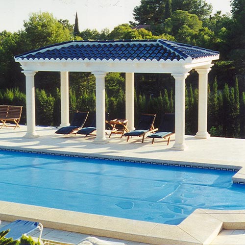 Floating blanket in a private house