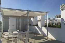 Pergogiralda LT with metal posts