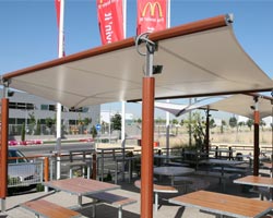 Structure Lleida for restaurant terrace