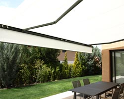 Toldo branco Ma6000 horta privada