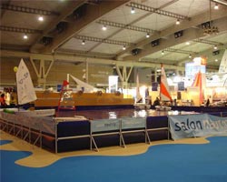 Piscina especial en salón nautico