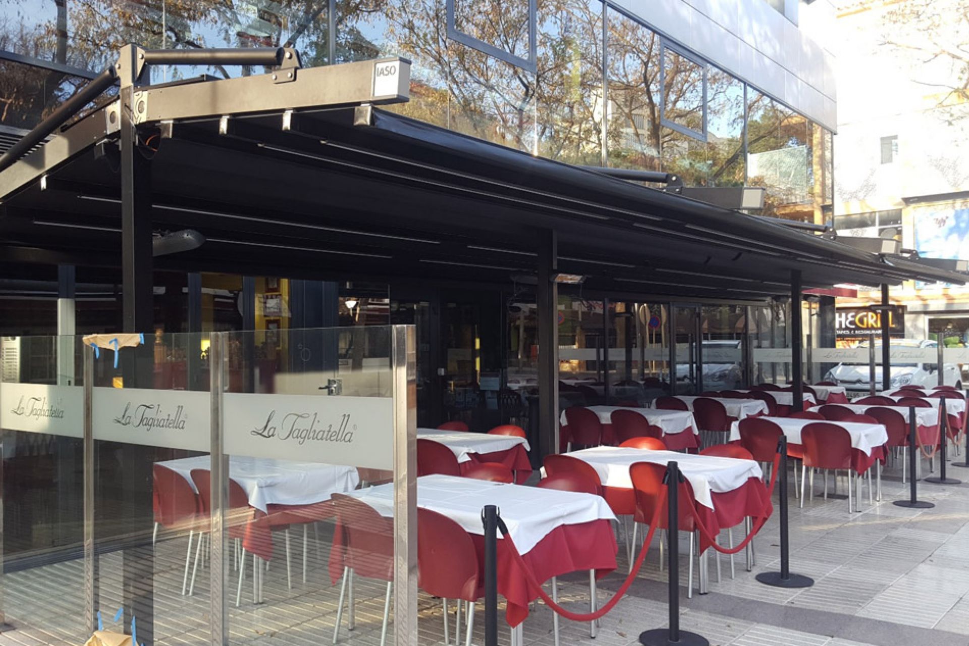 Argus pergola on the restaurant terrace