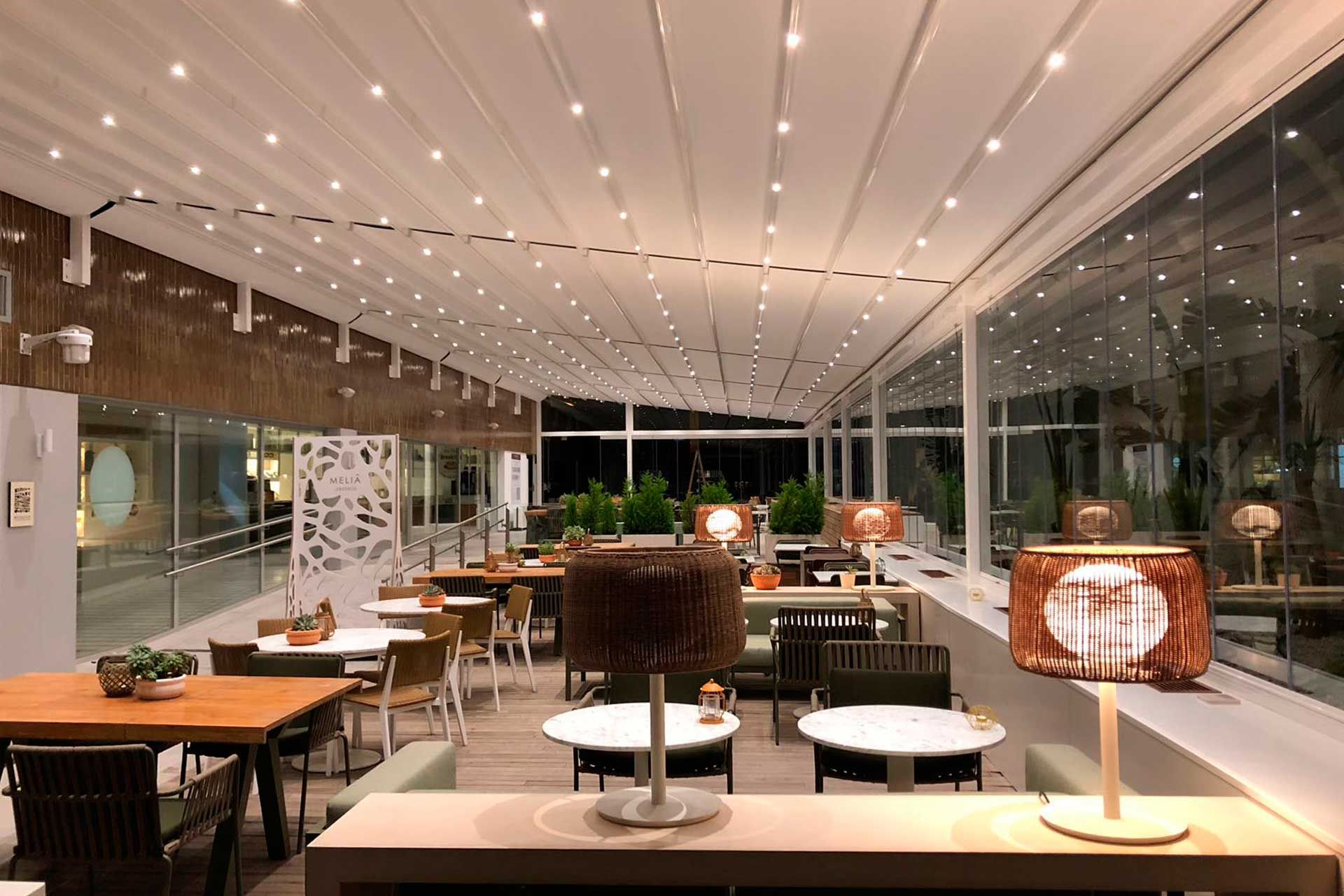 Nian pergola at Meliá Lebreros at night