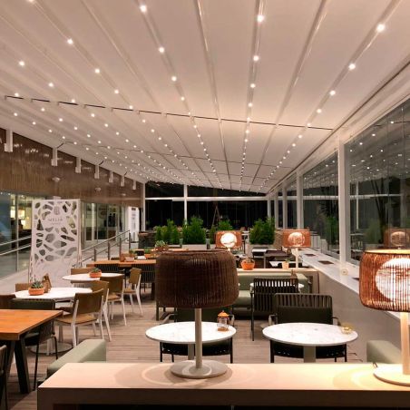 Nian pergola at Meliá Lebreros at night
