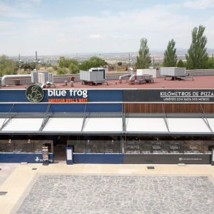 Argus pergolas in two restaurants of the Heron City Shopping Center
