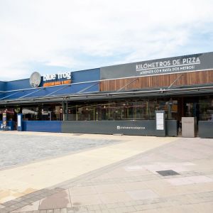 Argus Pergolas of the two restaurants of the Shopping Center