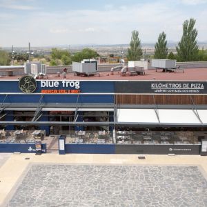 Combination of pergolas with the roof closed and pergolas with the roof open.