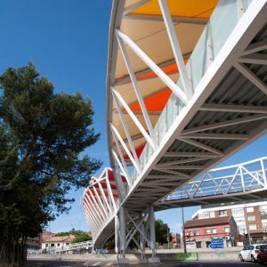 Las Rozas footbridge from below.