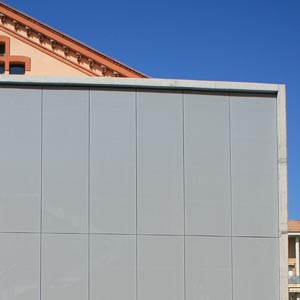 Fachada téxtil de edificio can marfa