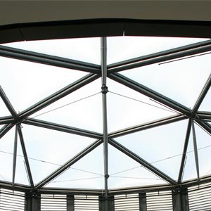 Cubierta ETFE transparente circular en centro comercial El tiro