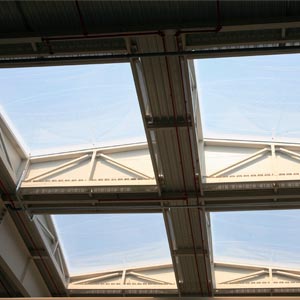 Cubierta ETFE transparente vista des de abajo en fabrica air france