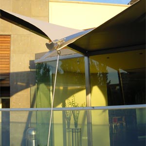 Estructura tensada para restaurante La Taula
