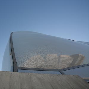 Detalle del canto de la fachada etfe de Le Nuage