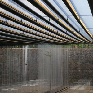 Interior de la cubierta ETFE en restaurante les Cols