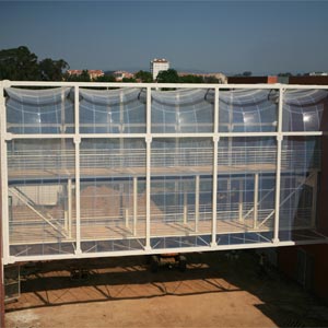 Pasillo cubierto en material ETFE de la Universidad de Aveiro